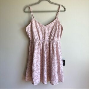 NWT Lulu’s Pink Lace Mini Dress M